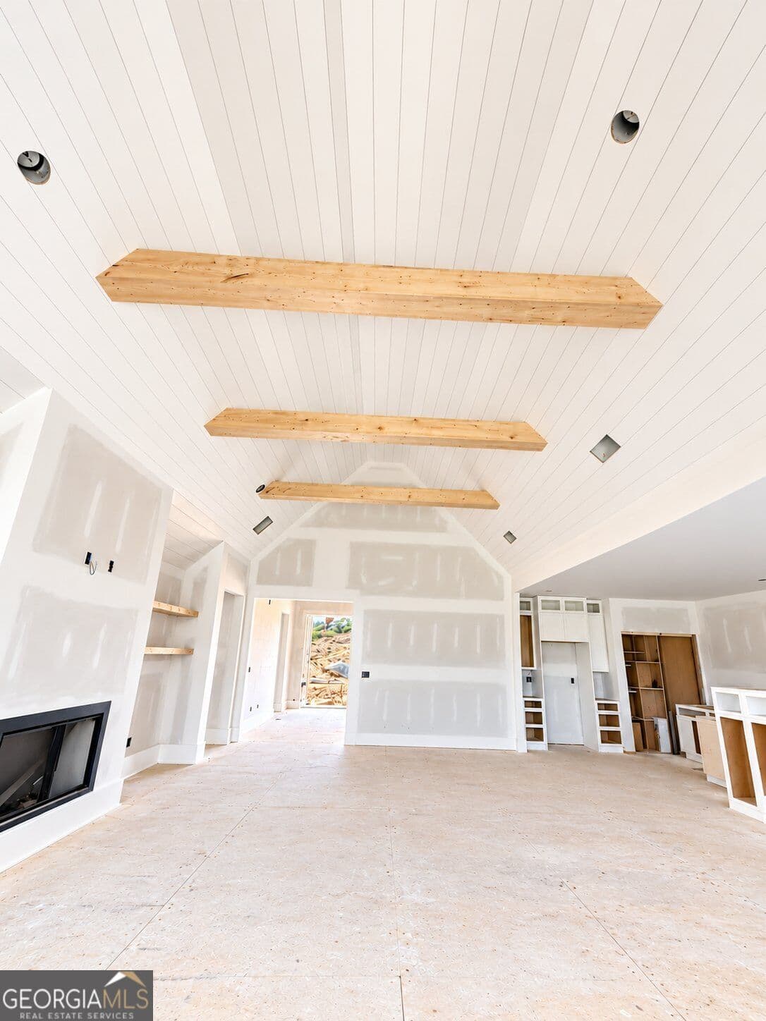 5 bedroom, 4.5 bathroom, 3,561 sq ft single family residence for sale at 5833 Abbey View Court, Clermont, GA 30527 — photo 7