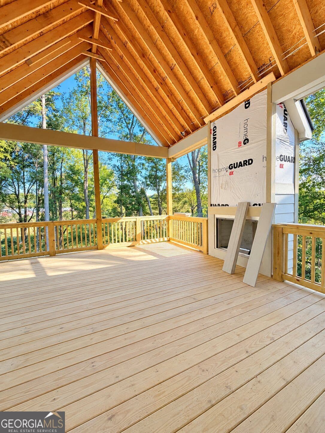 5 bedroom, 4.5 bathroom, 3,561 sq ft single family residence for sale at 5833 Abbey View Court, Clermont, GA 30527 — photo 9
