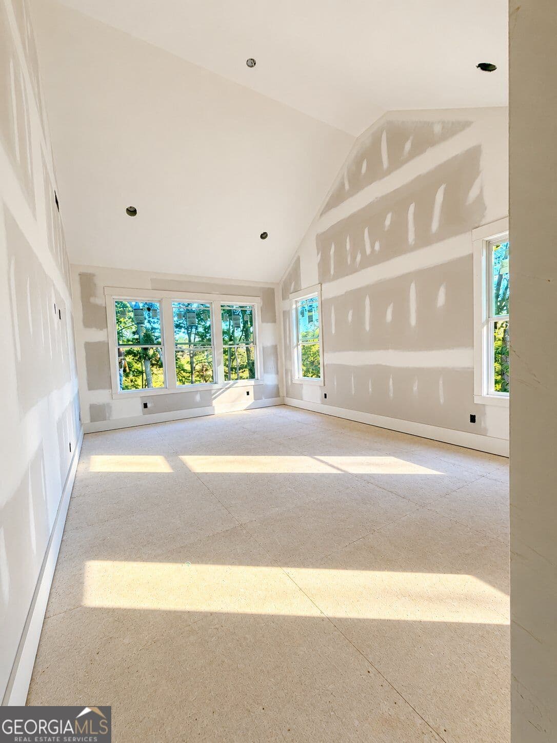 5 bedroom, 4.5 bathroom, 3,561 sq ft single family residence for sale at 5833 Abbey View Court, Clermont, GA 30527 — photo 8