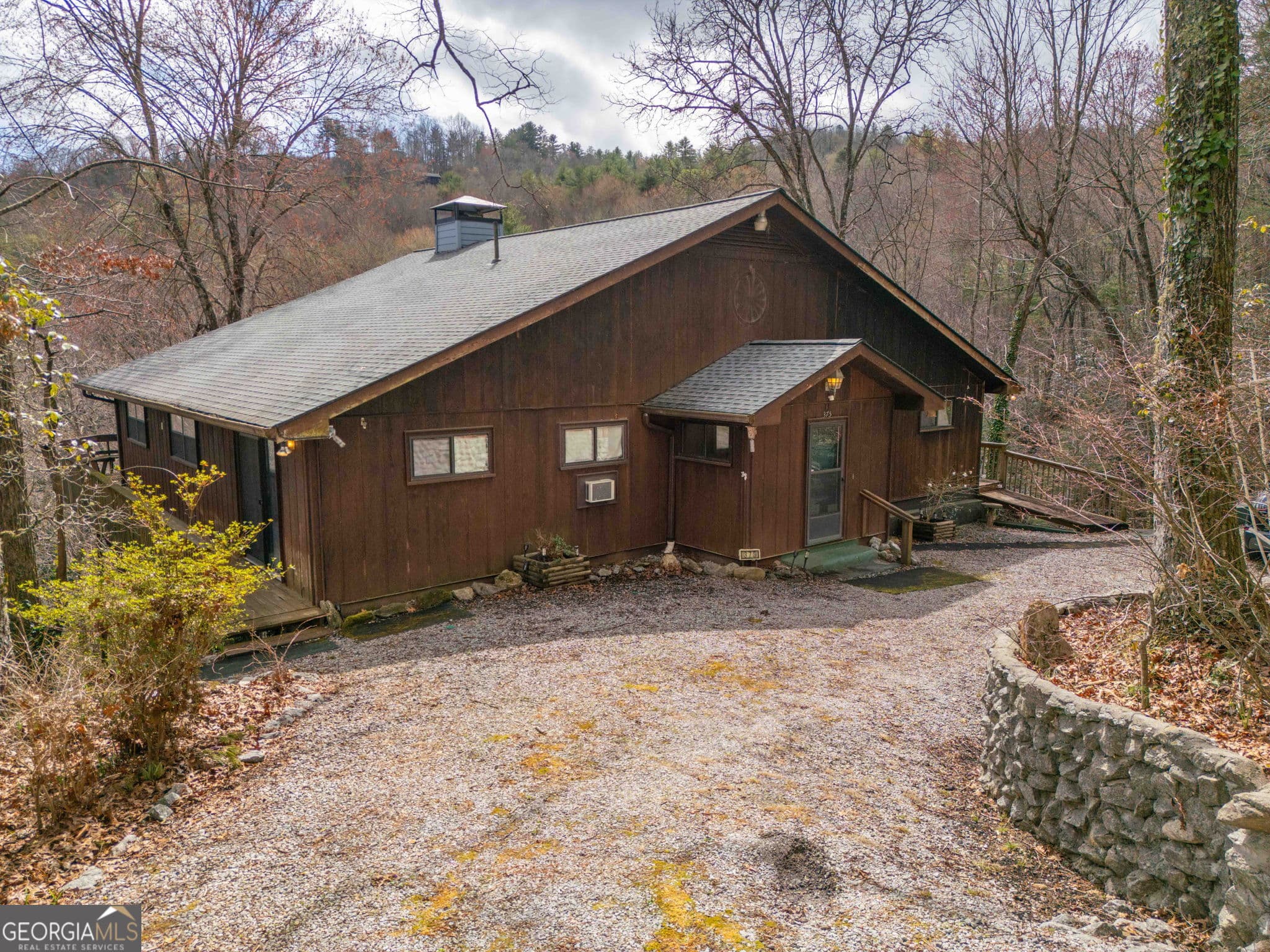 4 bedroom, 3 bathroom, 3,600 sq ft cabin,single family residence for sale at 375 Western Way, Rabun Gap, GA 30568