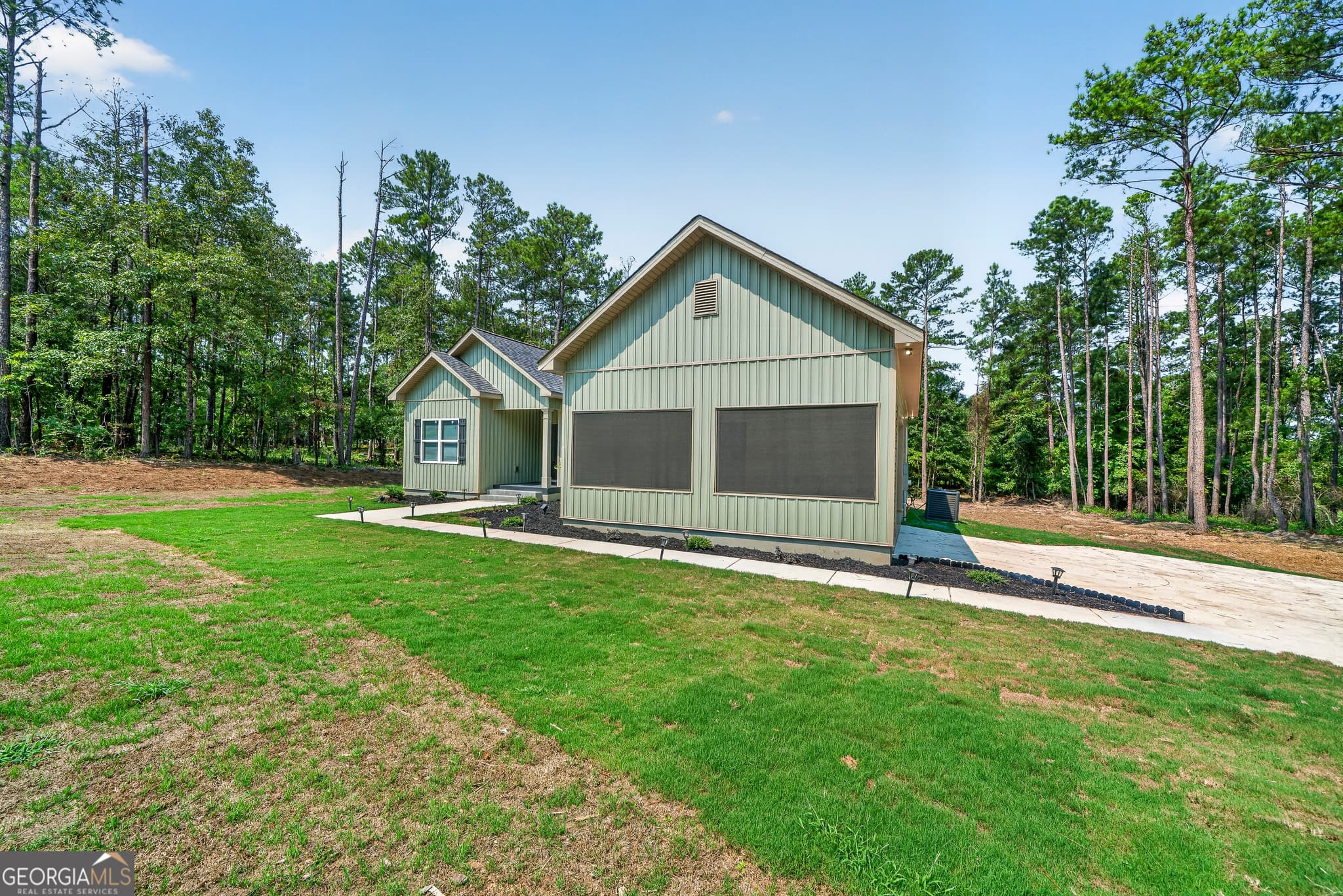 4 bedroom, 3 bathroom, 1,500 sq ft single family residence for sale at 134 Carrs Station Road, Milledgeville, GA 31061 — photo 2