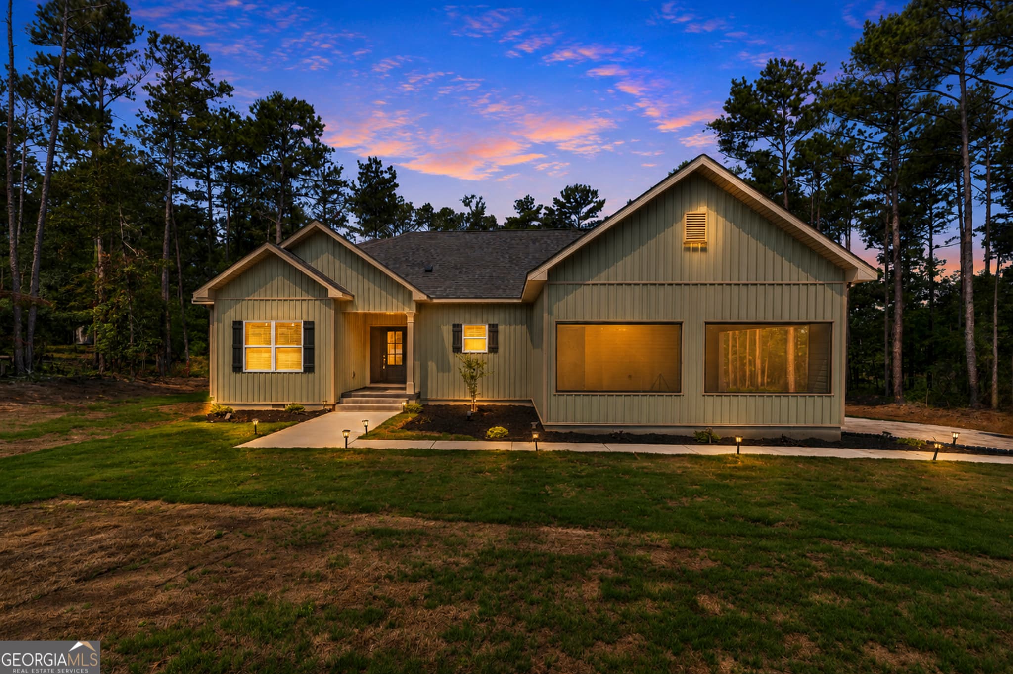 4 bedroom, 3 bathroom, 1,500 sq ft single family residence for sale at 134 Carrs Station Road, Milledgeville, GA 31061 — photo 1 of 31