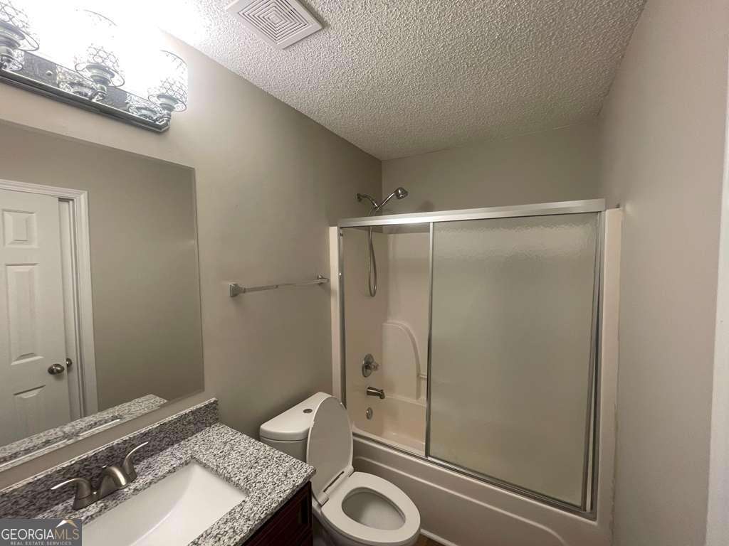 4 bedroom, 3 bathroom single family residence for rent at 408 Canoga Court, Mcdonough, GA 30253 for $2,695 a month — photo 4