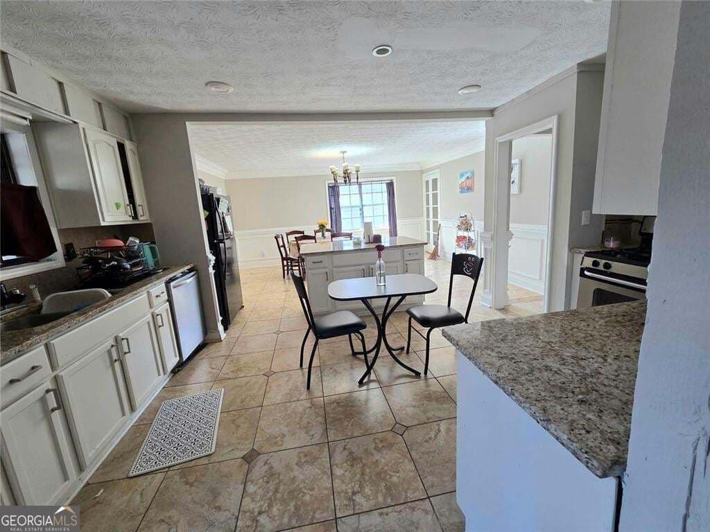 3 bedroom, 2 bathroom, 2,807 sq ft single family residence for sale at 1045 Millard Road, Stone Mountain, GA 30088 — photo 6
