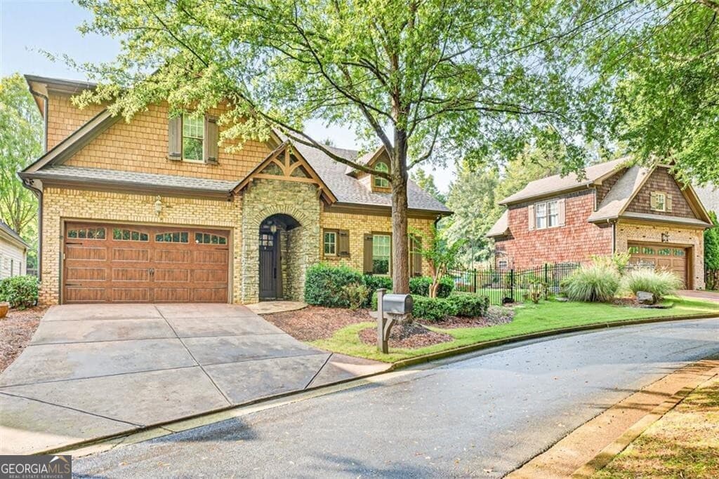 5 bedroom, 5.5 bathroom, 3,905 sq ft single family residence for sale at 5829 Swinging Gate Road, Gainesville, GA 30506 — photo 5