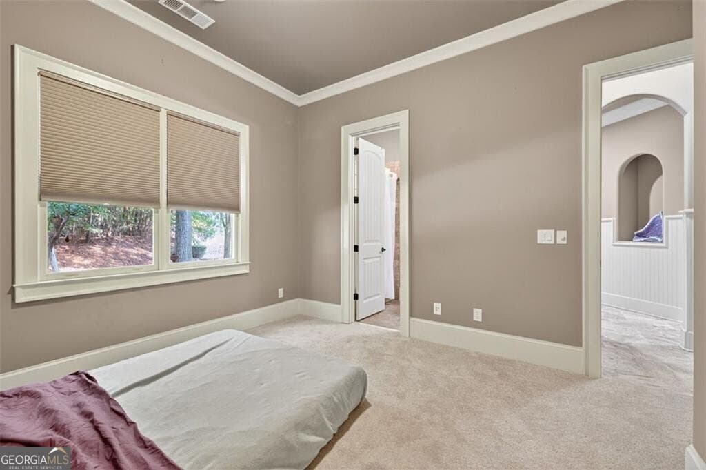 5 bedroom, 5.5 bathroom, 3,905 sq ft single family residence for sale at 5829 Swinging Gate Road, Gainesville, GA 30506 — photo 9