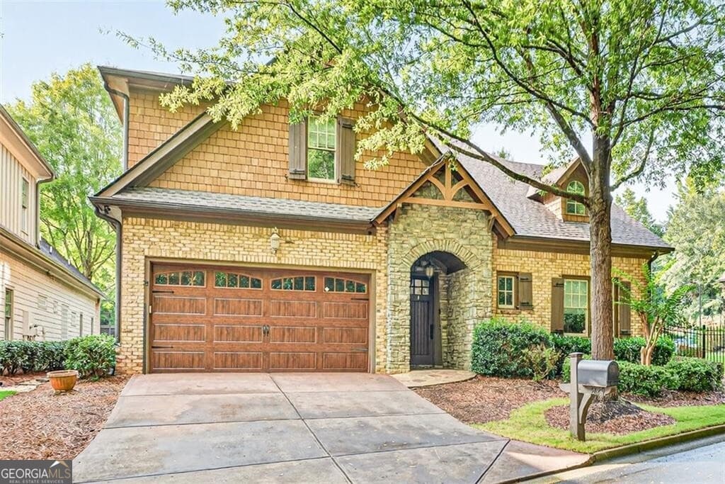 5 bedroom, 5.5 bathroom, 3,905 sq ft single family residence for sale at 5829 Swinging Gate Road, Gainesville, GA 30506 — photo 4