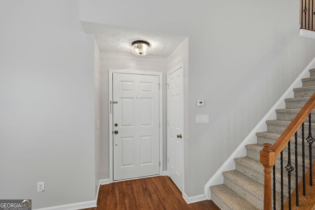 3 bedroom, 2.5 bathroom single family residence for rent at 303 Hiawassee Drive, Woodstock, GA 30188 for $2,100 a month — photo 7