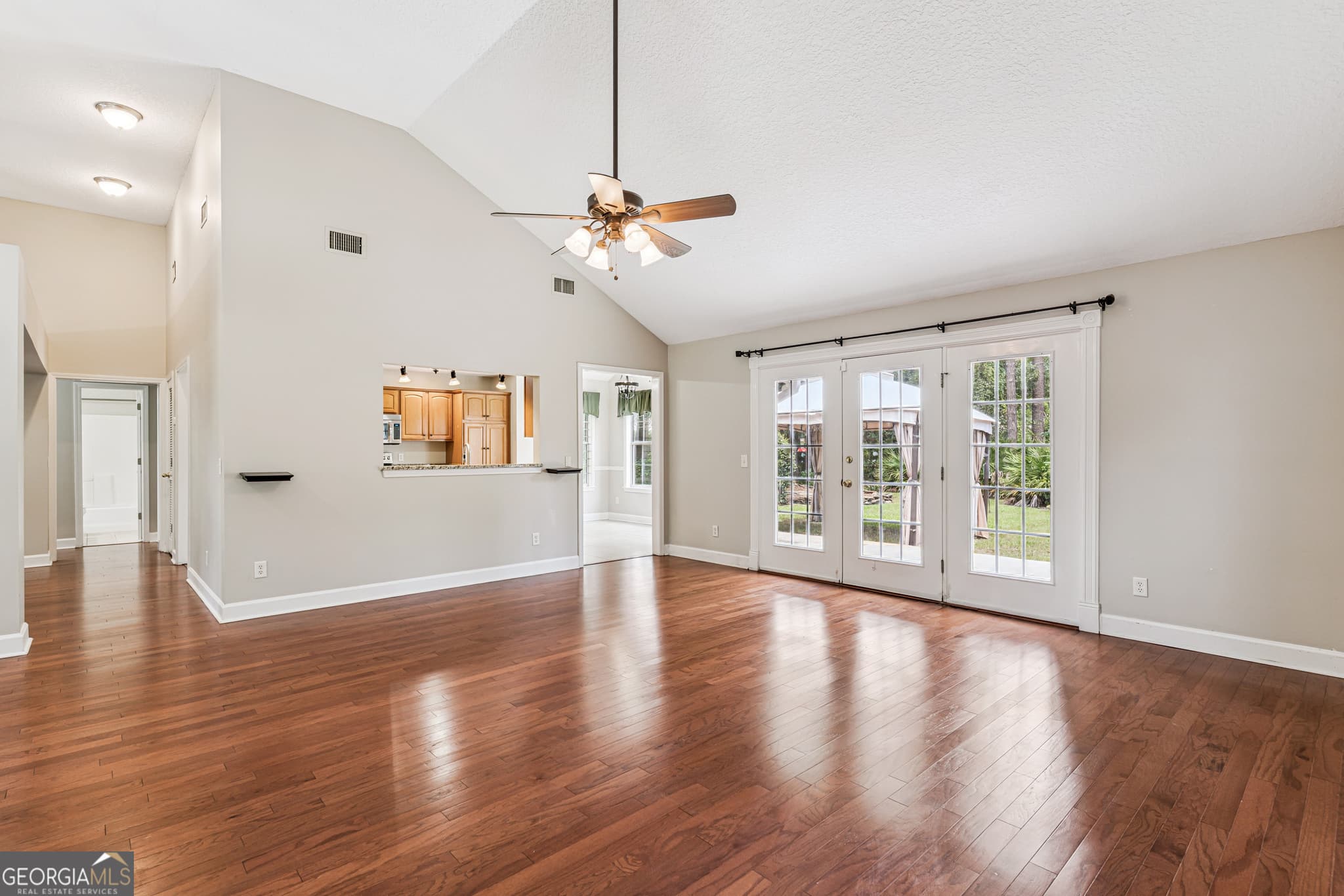 4 bedroom, 3 bathroom, 2,159 sq ft single family residence for sale at 203 Cumberland Drive, Kingsland, GA 31548 — photo 5