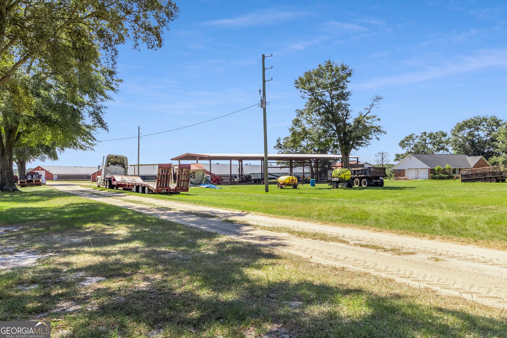4 bedroom, 3 bathroom farm for sale at 1110 Us Highway 280, Reidsville, GA 30453 — photo 6