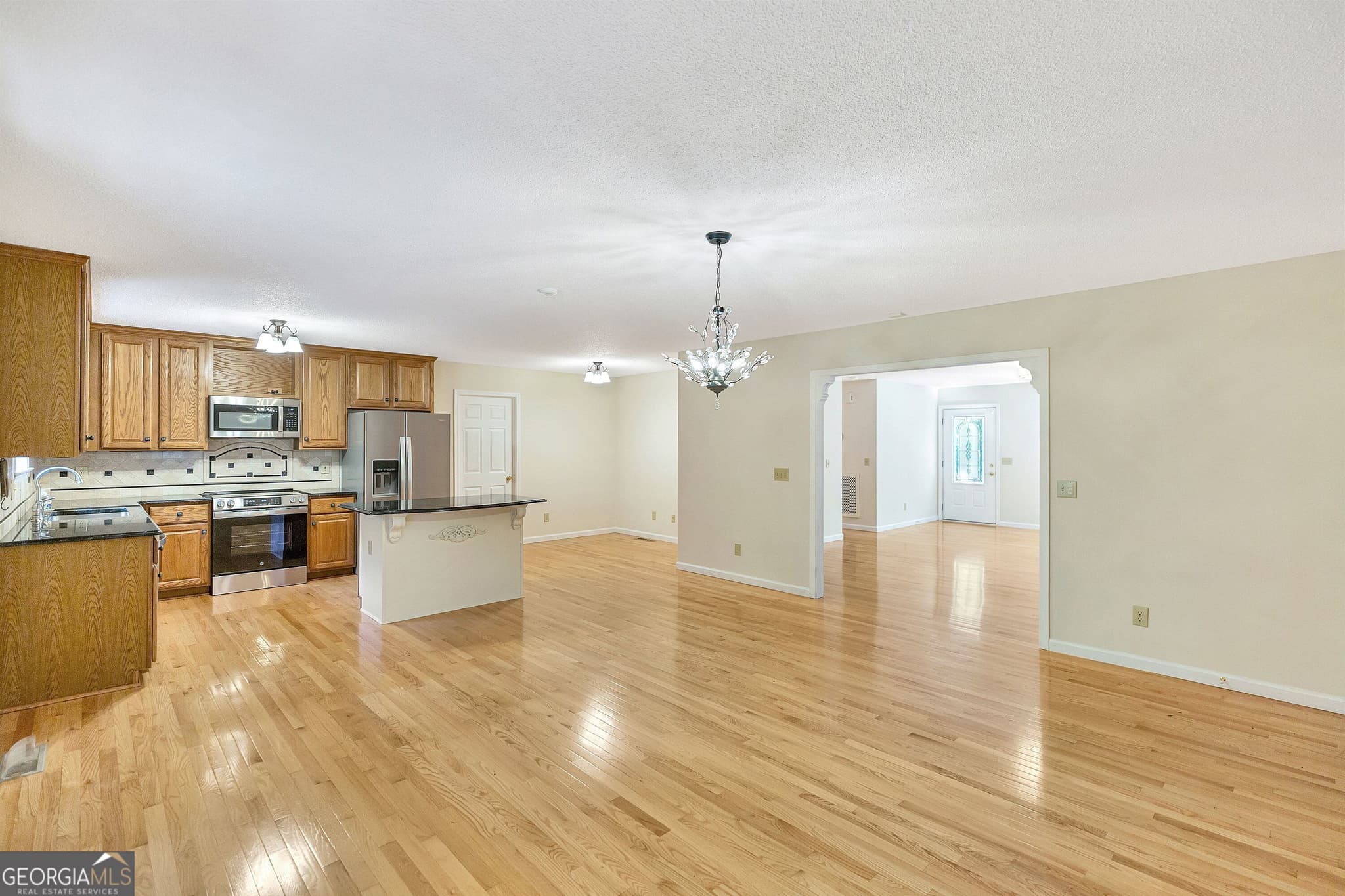 3 bedroom, 2 bathroom, 2,180 sq ft single family residence for sale at 351 Peninsula Drive, Anderson, SC 29626 — photo 9