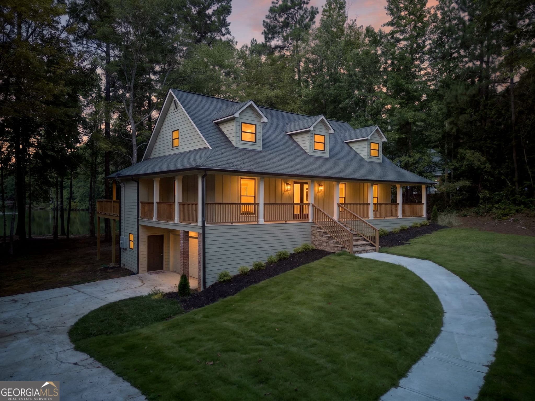 4 bedroom, 3.5 bathroom, 3,900 sq ft single family residence for sale at 341 TEEPEE Trail, Whitesburg, GA 30185 — photo 2