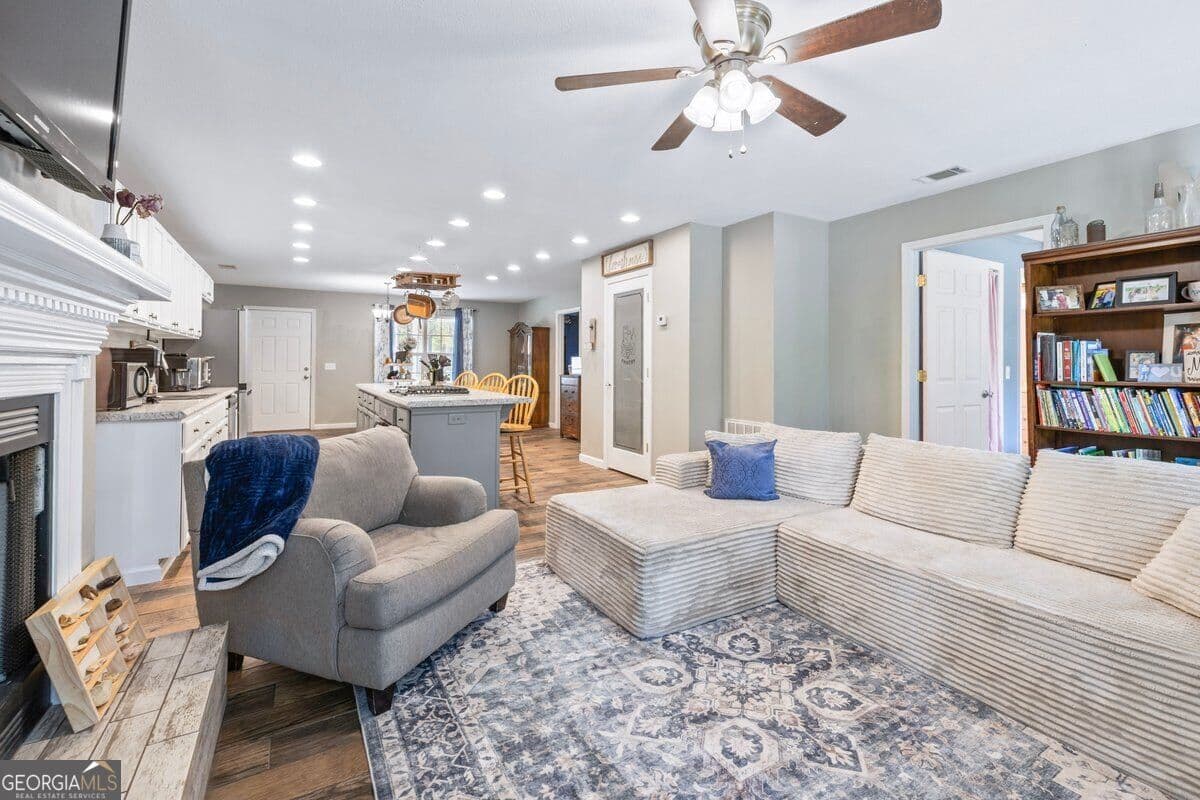 3 bedroom, 2 bathroom, 1,584 sq ft single family residence for sale at 217 Bens Branch Road, Newington, GA 30446 — photo 10
