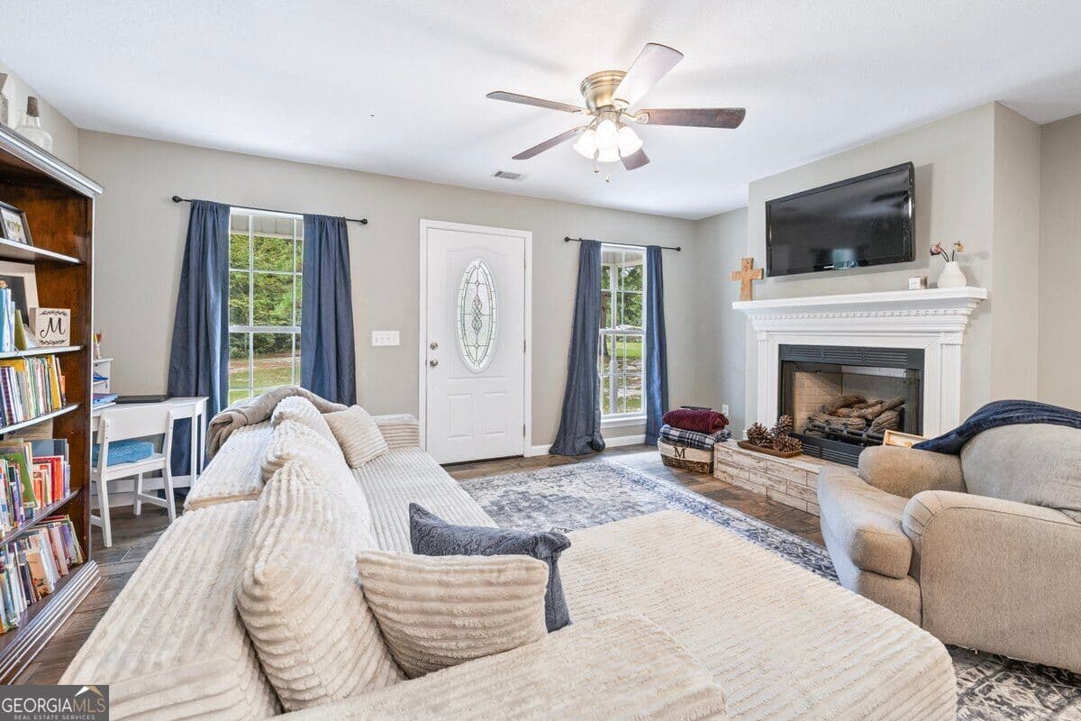 3 bedroom, 2 bathroom, 1,584 sq ft single family residence for sale at 217 Bens Branch Road, Newington, GA 30446 — photo 8