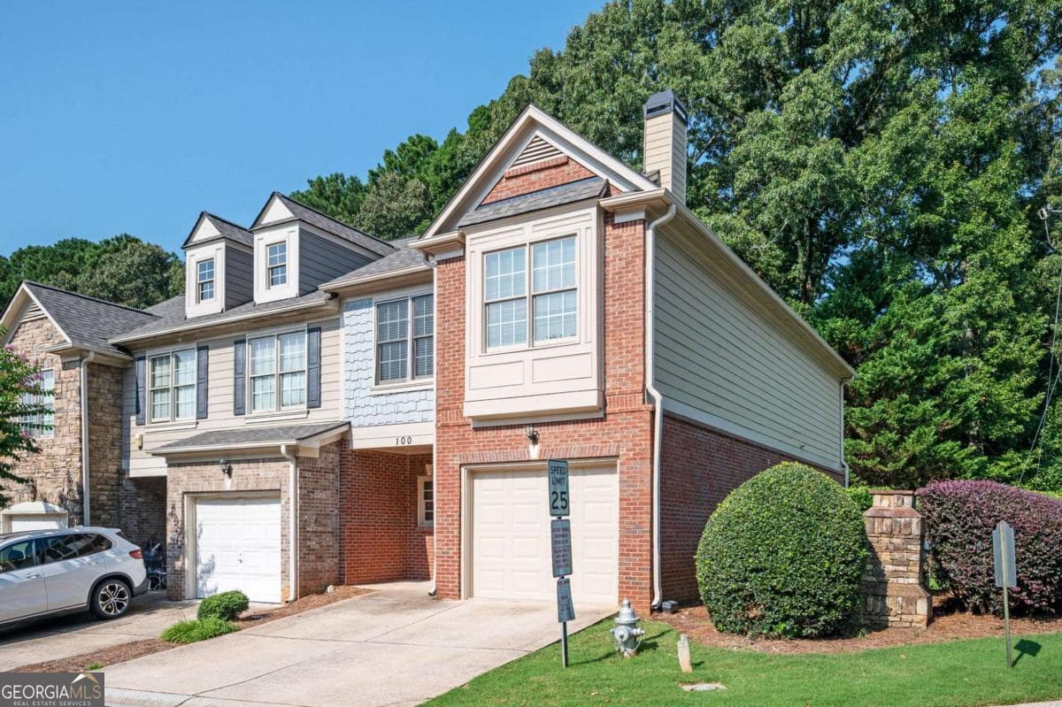 3 bedroom, 2.5 bathroom, 1,880 sq ft townhouse for sale at 100 Red Barn Lane, Acworth, GA 30102 — photo 7