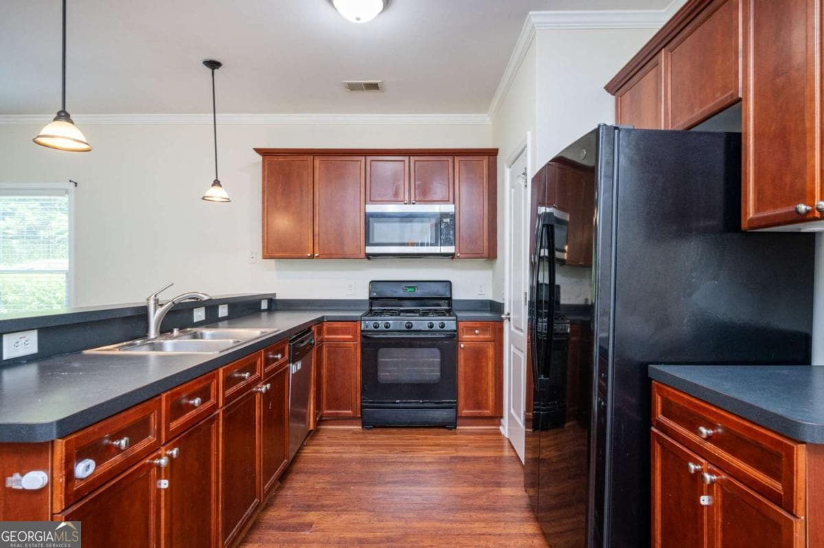 3 bedroom, 2.5 bathroom, 1,880 sq ft townhouse for sale at 100 Red Barn Lane, Acworth, GA 30102 — photo 10