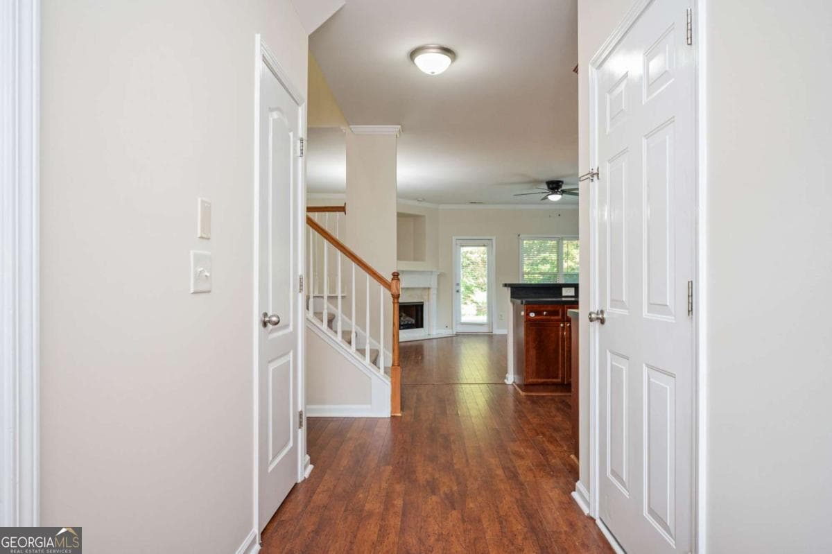 3 bedroom, 2.5 bathroom, 1,880 sq ft townhouse for sale at 100 Red Barn Lane, Acworth, GA 30102 — photo 8