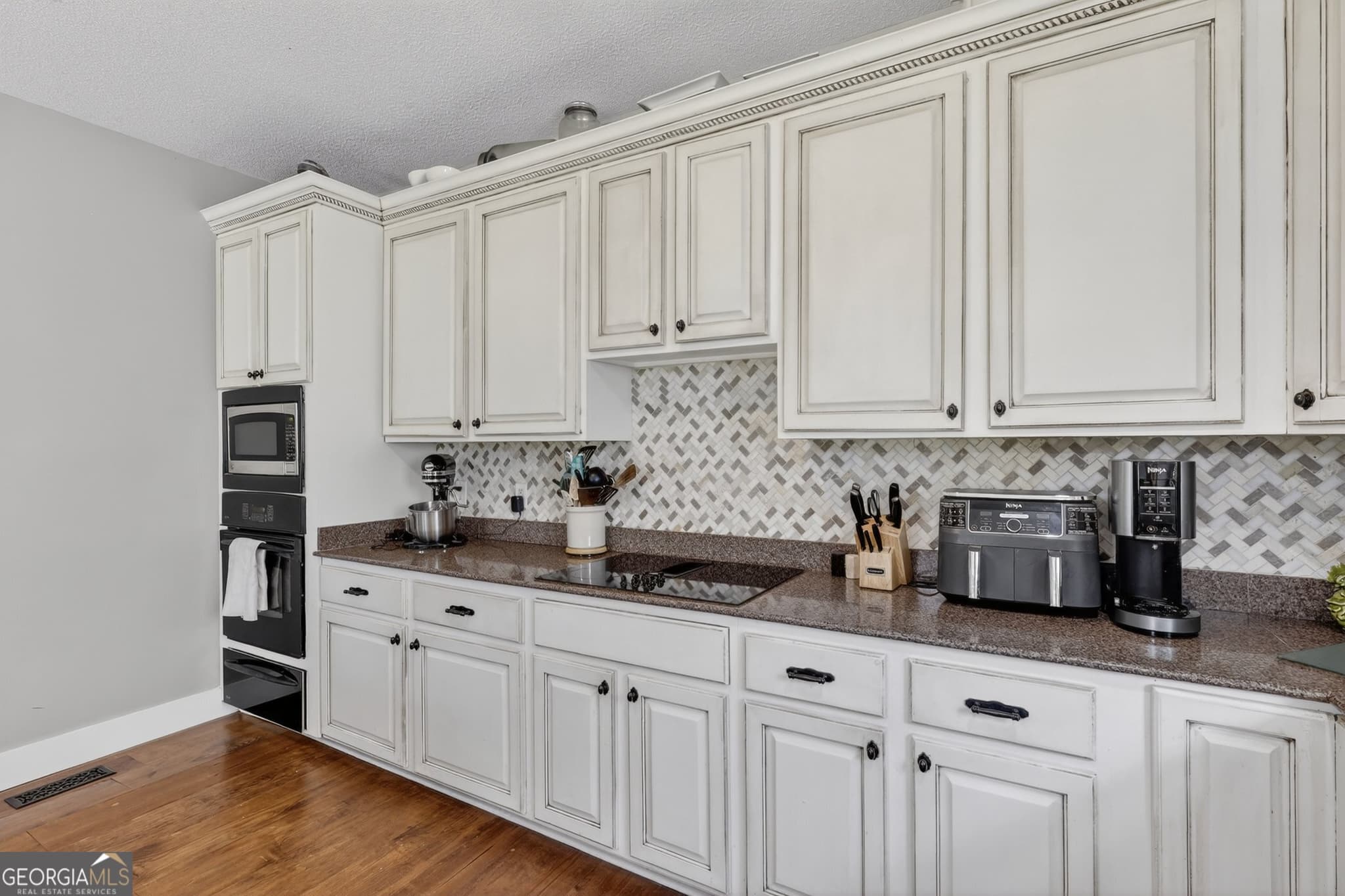 4 bedroom, 3 bathroom, 4,297 sq ft single family residence for sale at 300 Johnson Drive, Sylvania, GA 30467 — photo 6
