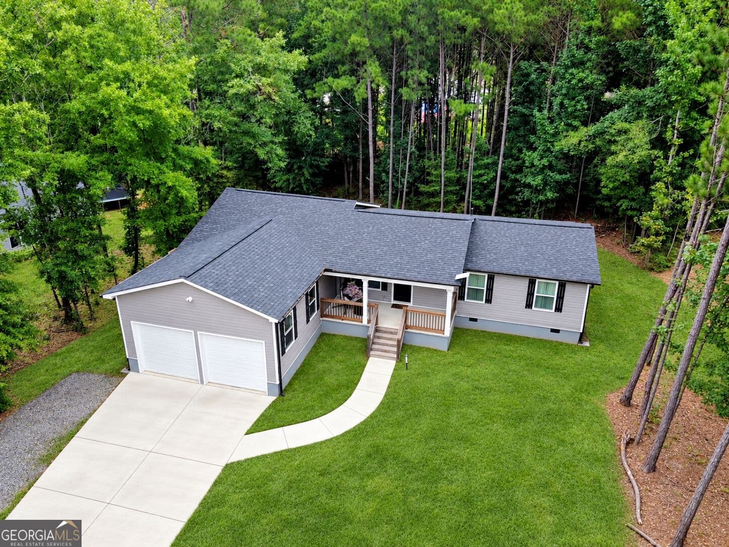 3 bedroom, 2 bathroom, 1,486 sq ft single family residence for sale at 436 Canyon Road, Woodbury, GA 30293 — photo 2