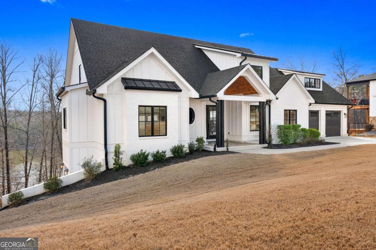 4 bedroom, 4.5 bathroom, 4,187 sq ft single family residence for sale at 4238 Bayridge Drive, Gainesville, GA 30506 — photo 6