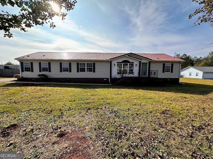4 bedroom, 2 bathroom, 2,240 sq ft manufactured home,mobile home sold at 743 Springhill Road, Talladega, AL 35160