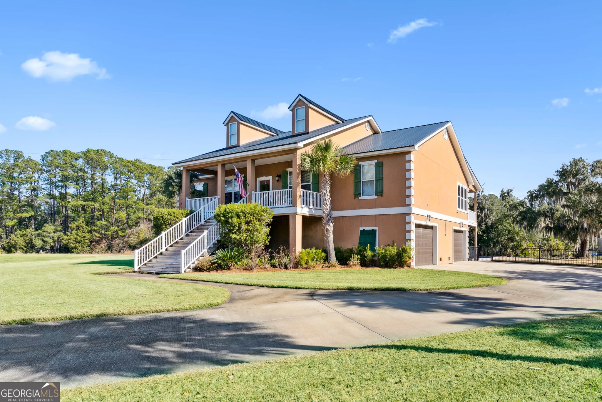5 bedroom, 4.5 bathroom, 3,214 sq ft single family residence for sale at 210 Sandpiper Road, Brunswick, GA 31523 — photo 2