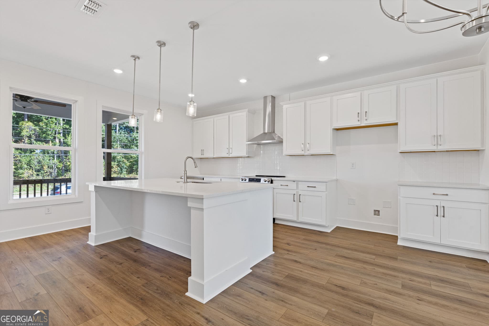 4 bedroom, 3.5 bathroom townhouse for sale at 2743 Hallwood Lane, Suwanee, GA 30024 — photo 2