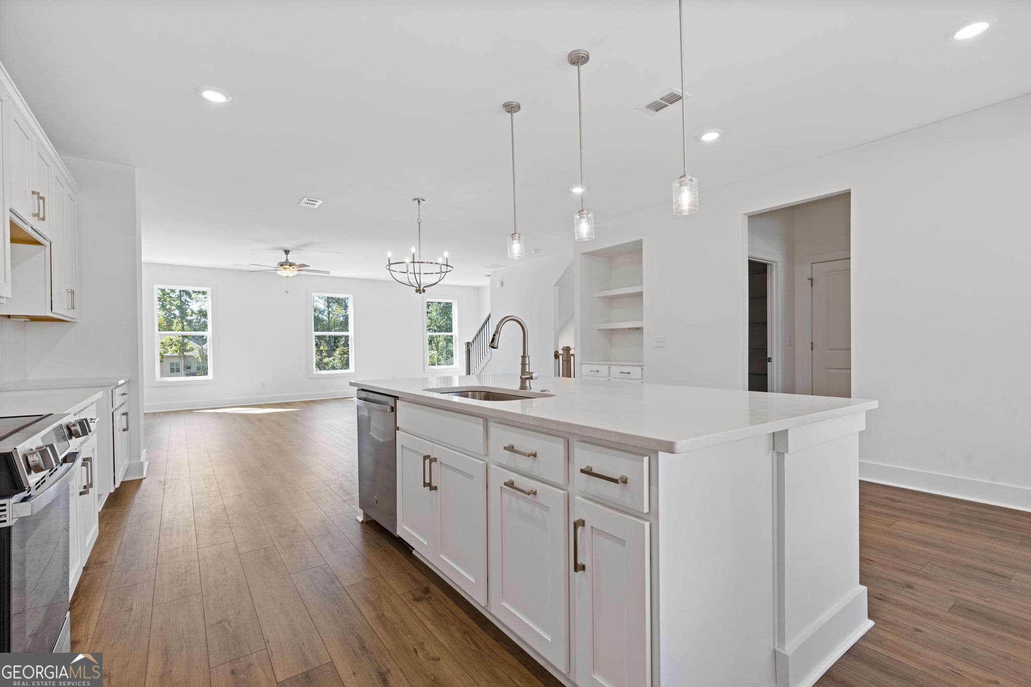 4 bedroom, 3.5 bathroom townhouse for sale at 2743 Hallwood Lane, Suwanee, GA 30024 — photo 4