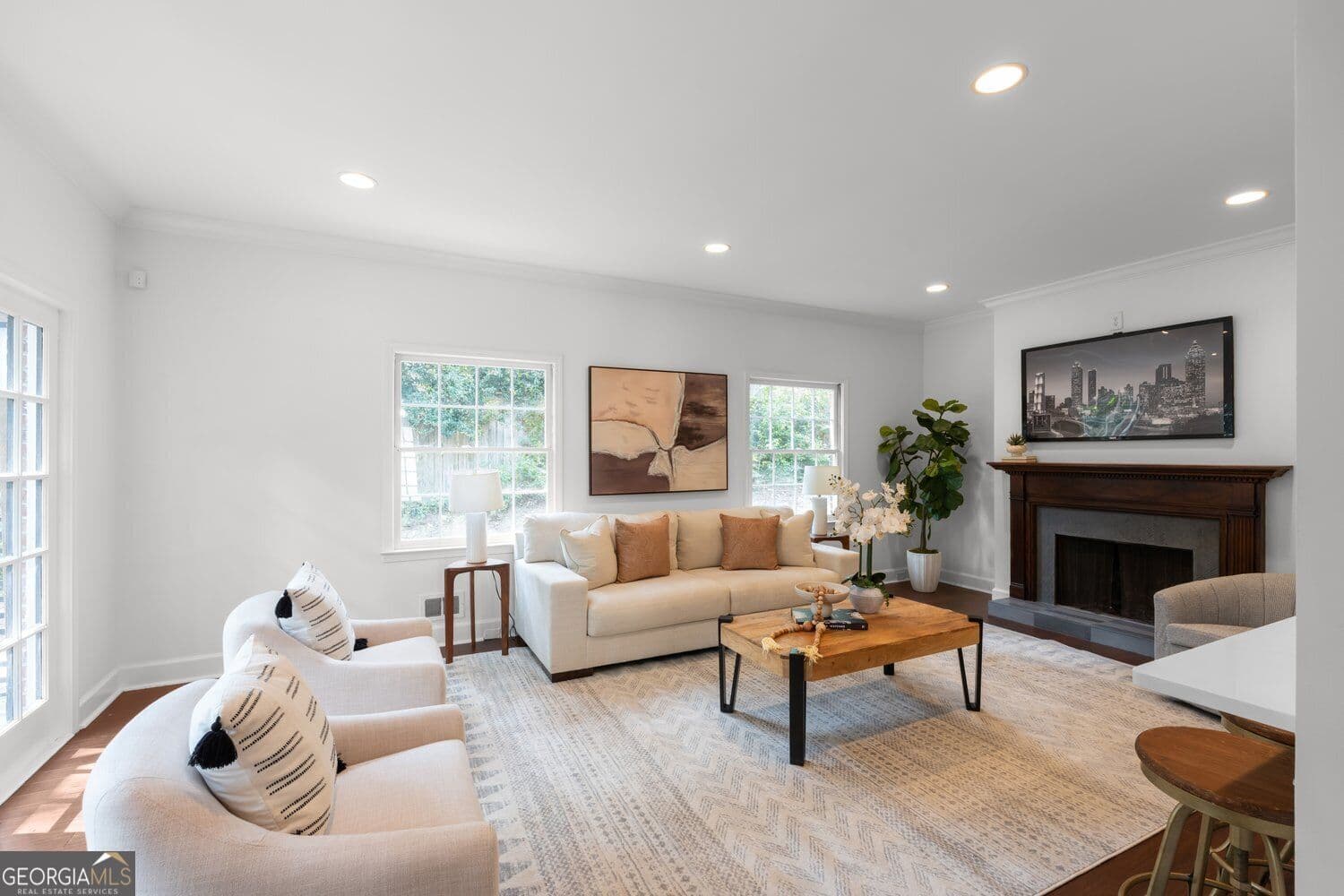 2 bedroom, 2.5 bathroom, 2,756 sq ft single family residence for sale at 1912 Northside Drive, Atlanta, GA 30318 — photo 10