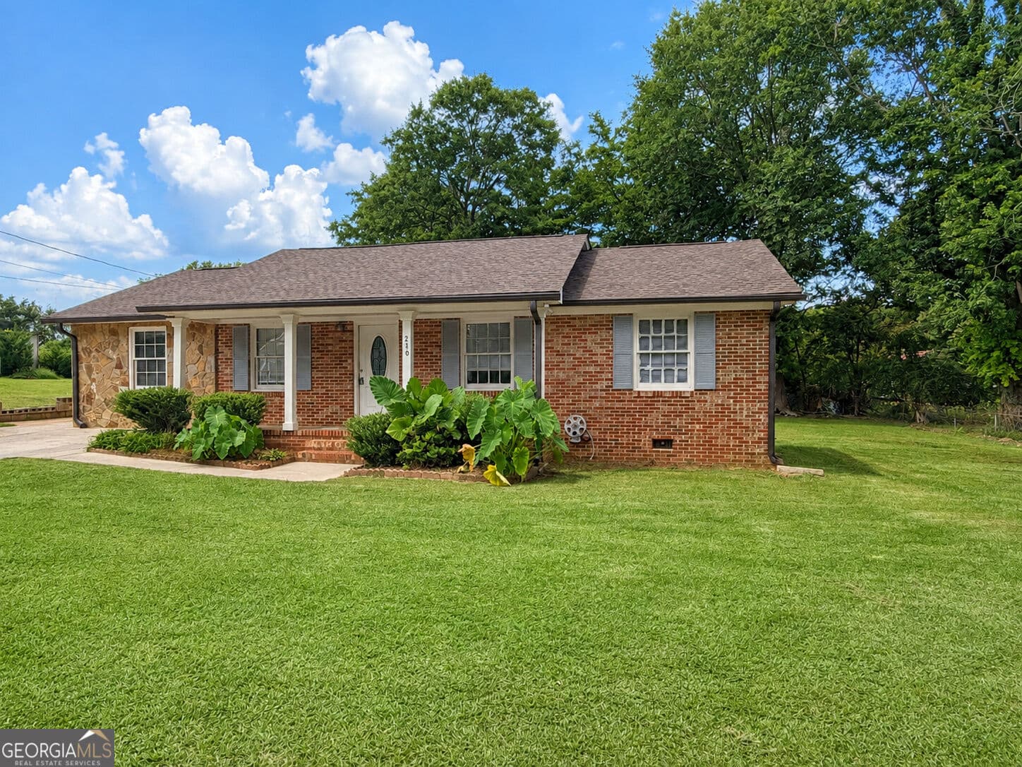 4 bedroom, 1.5 bathroom, 1,300 sq ft single family residence for sale at 230 Cooper Road, Athens, GA 30605 — photo 3