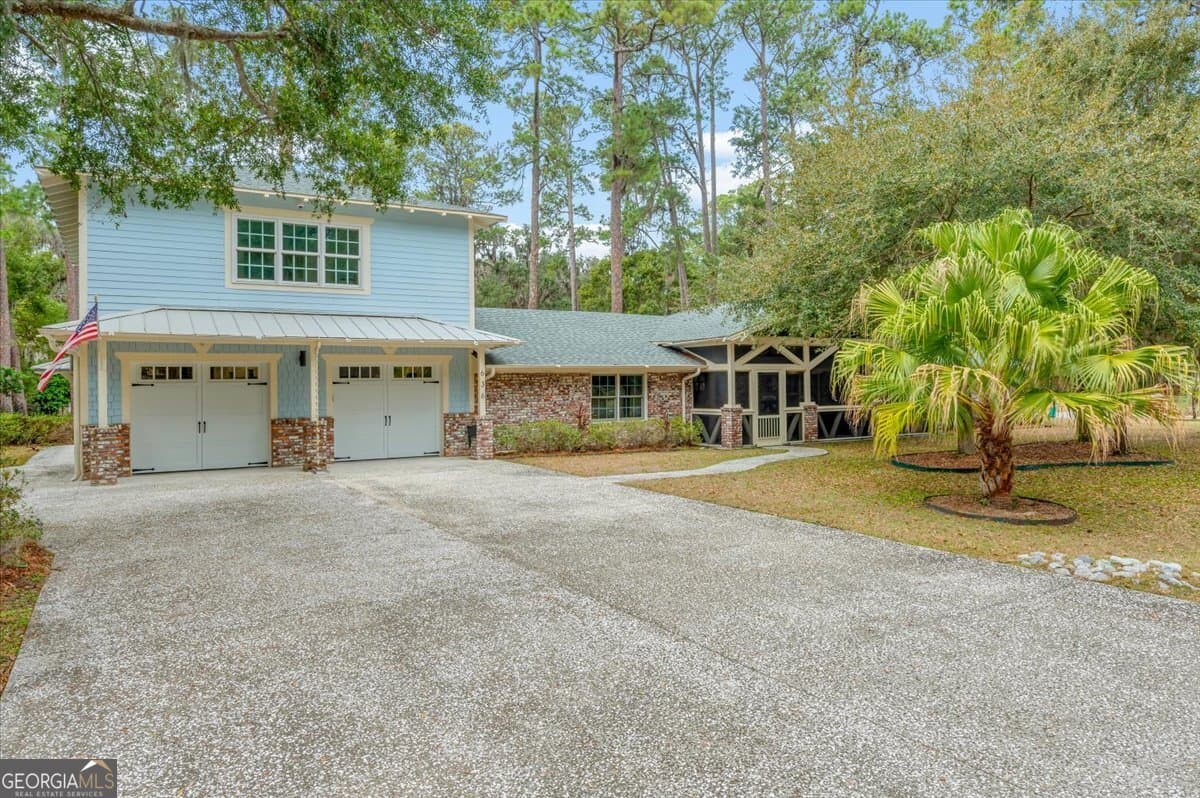 4 bedroom, 4.5 bathroom, 4,489 sq ft single family residence for sale at 636 Old Plantation Road, Jekyll Island, GA 31527 — photo 8