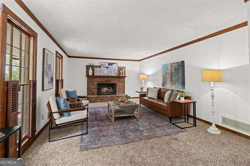 3 bedroom, 2 bathroom, 2,226 sq ft single family residence for sale at 4037 Crossfield Place, Marietta, GA 30062 — photo 4
