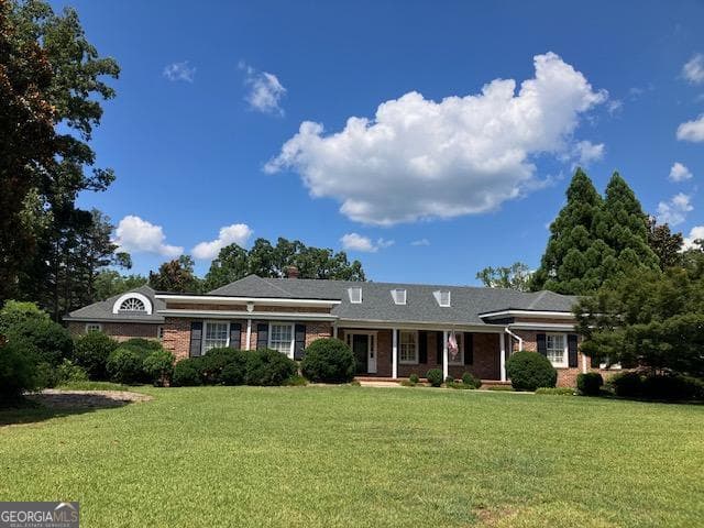 3 bedroom, 3 bathroom, 3,903 sq ft single family residence for sale at 651 Brook Circle, Griffin, GA 30224 — photo 3