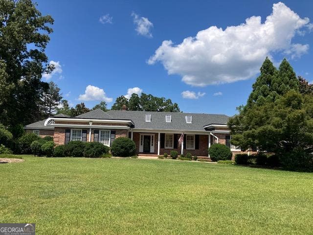 3 bedroom, 3 bathroom, 3,903 sq ft single family residence for sale at 651 Brook Circle, Griffin, GA 30224 — photo 1 of 90