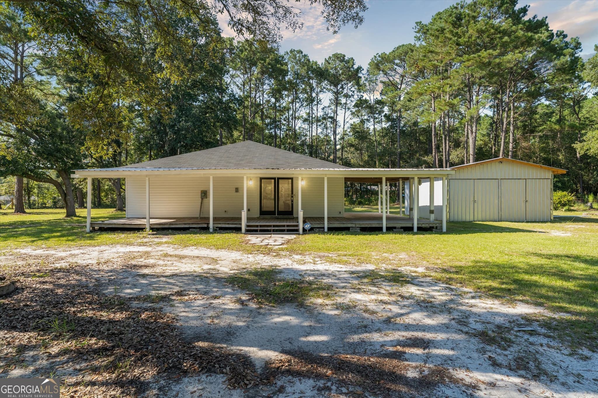 3 bedroom, 2 bathroom single family residence sold at 479 Mannie English Road, Ellabell, GA 31308