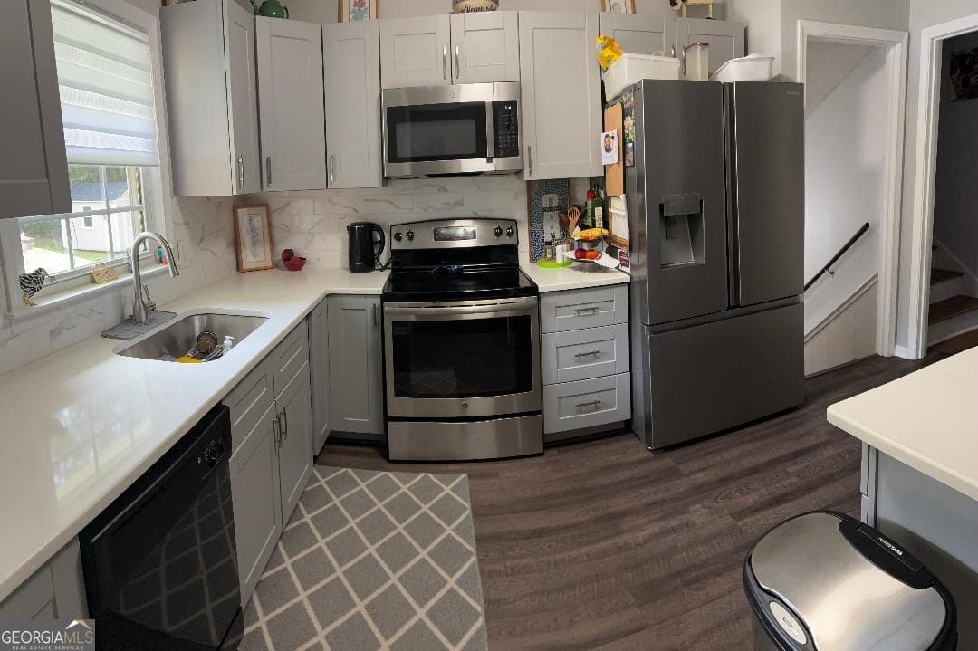 4 bedroom, 2 bathroom, 2,149 sq ft single family residence for sale at 533 Breezy Drive, Marietta, GA 30064 — photo 8