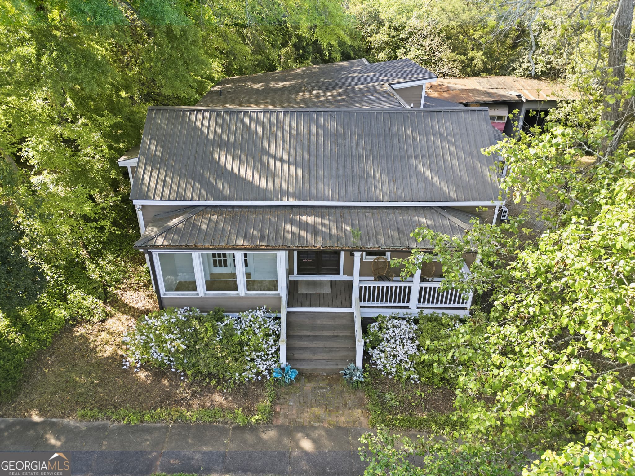 3 bedroom, 2 bathroom, 2,888 sq ft single family residence for sale at 121 E Baldwin Street, Milledgeville, GA 31061 — photo 7