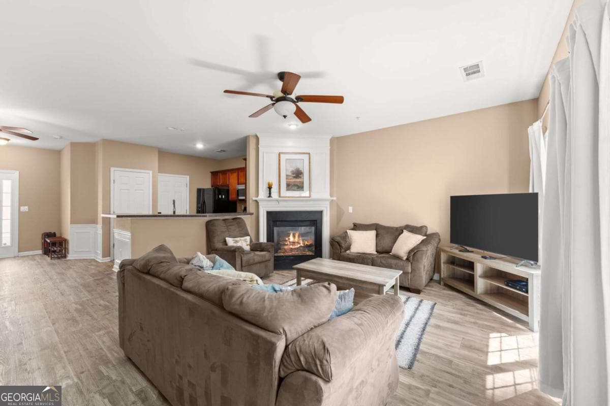3 bedroom, 2.5 bathroom, 1,638 sq ft townhouse for sale at 268 Kigian Trail, Woodstock, GA 30188 — photo 7