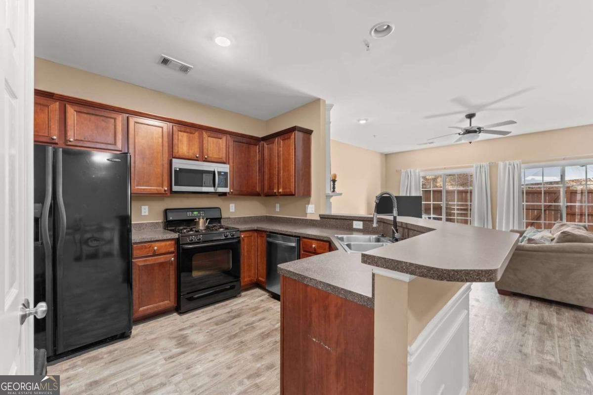 3 bedroom, 2.5 bathroom, 1,638 sq ft townhouse for sale at 268 Kigian Trail, Woodstock, GA 30188 — photo 4