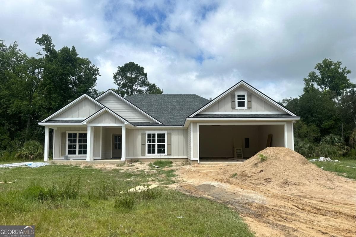 4 bedroom, 2 bathroom single family residence sold at 1701 Iris Street, Adel, GA 31620