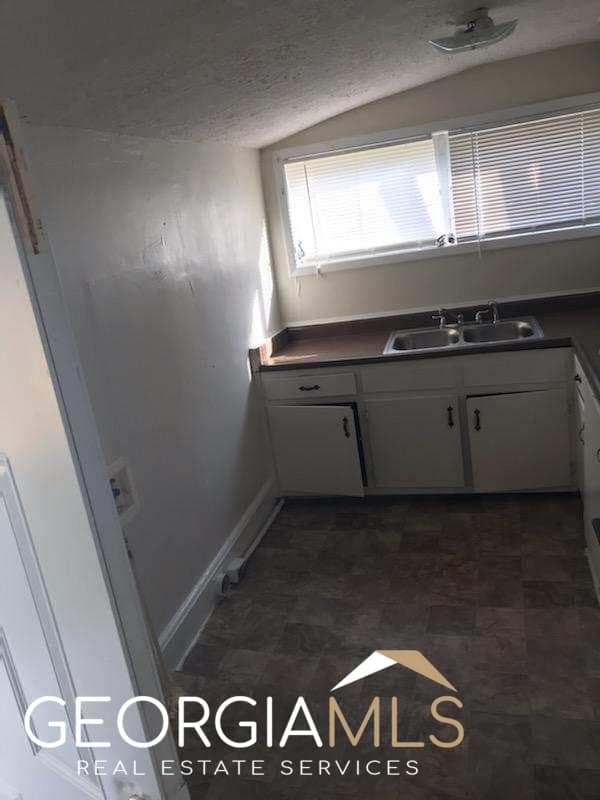 2 bedroom, 1 bathroom, 782 sq ft single family residence for rent at 1260 Conley Road, Forest Park, GA 30297 for $1,300 a month — photo 3