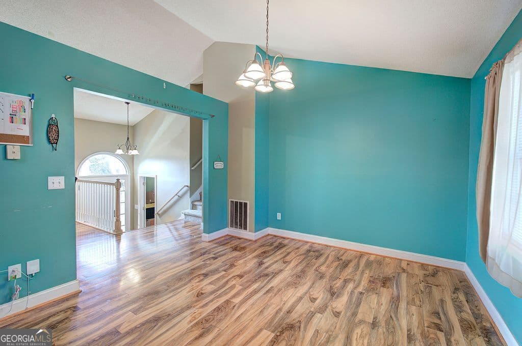 4 bedroom, 3 bathroom, 2,126 sq ft single family residence for sale at 28 Hedgerow Court, Cartersville, GA 30120 — photo 5