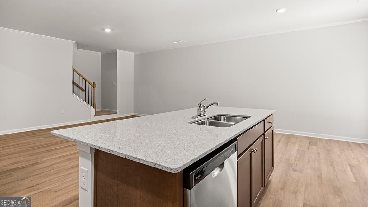4 bedroom, 2.5 bathroom, 1,877 sq ft townhouse for sale at 4141 Kestrel Court, Gainesville, GA 30506 — photo 6
