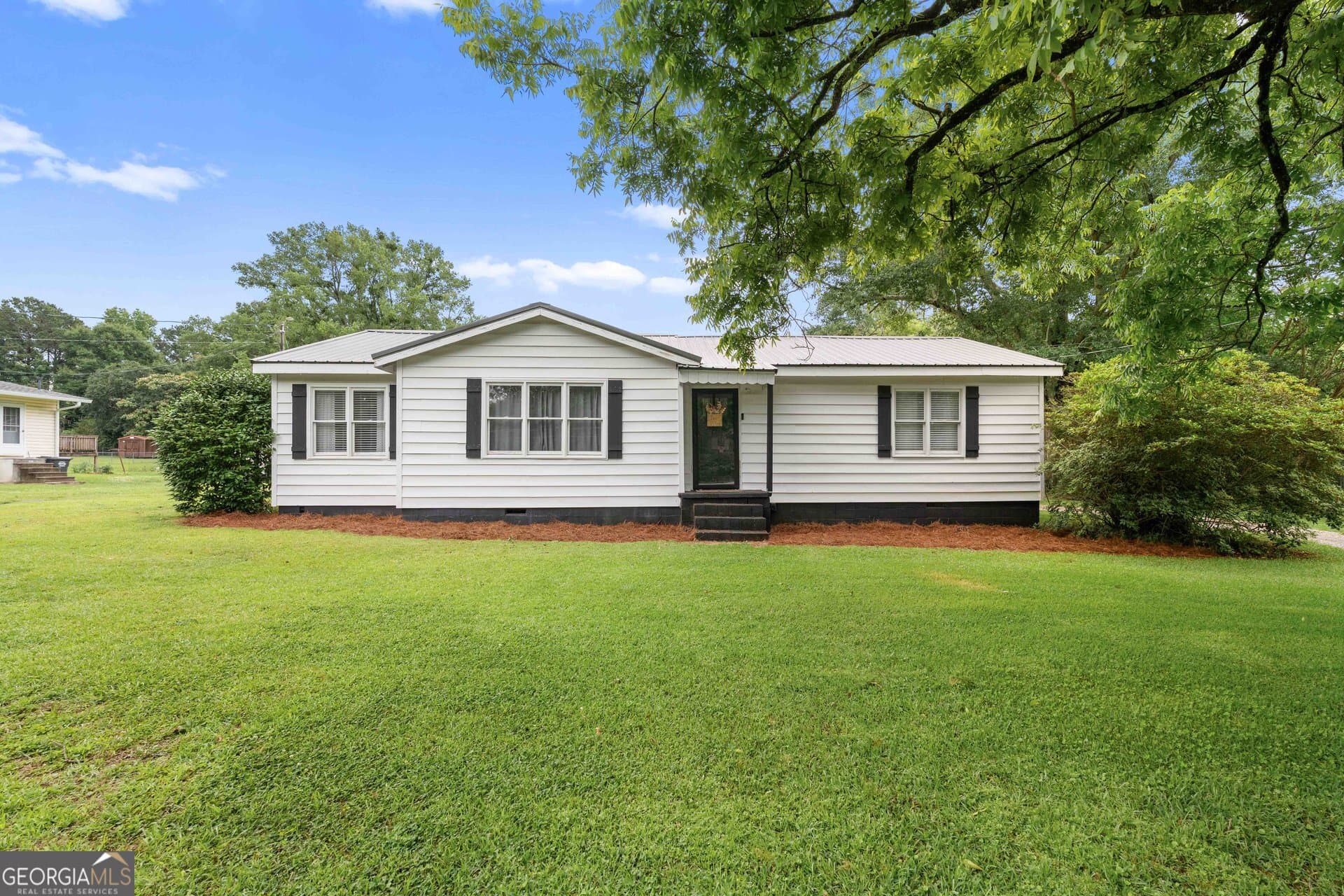 3 bedroom, 2 bathroom, 1,380 sq ft single family residence sold at 155 Mallory Drive, Lagrange, GA 30241