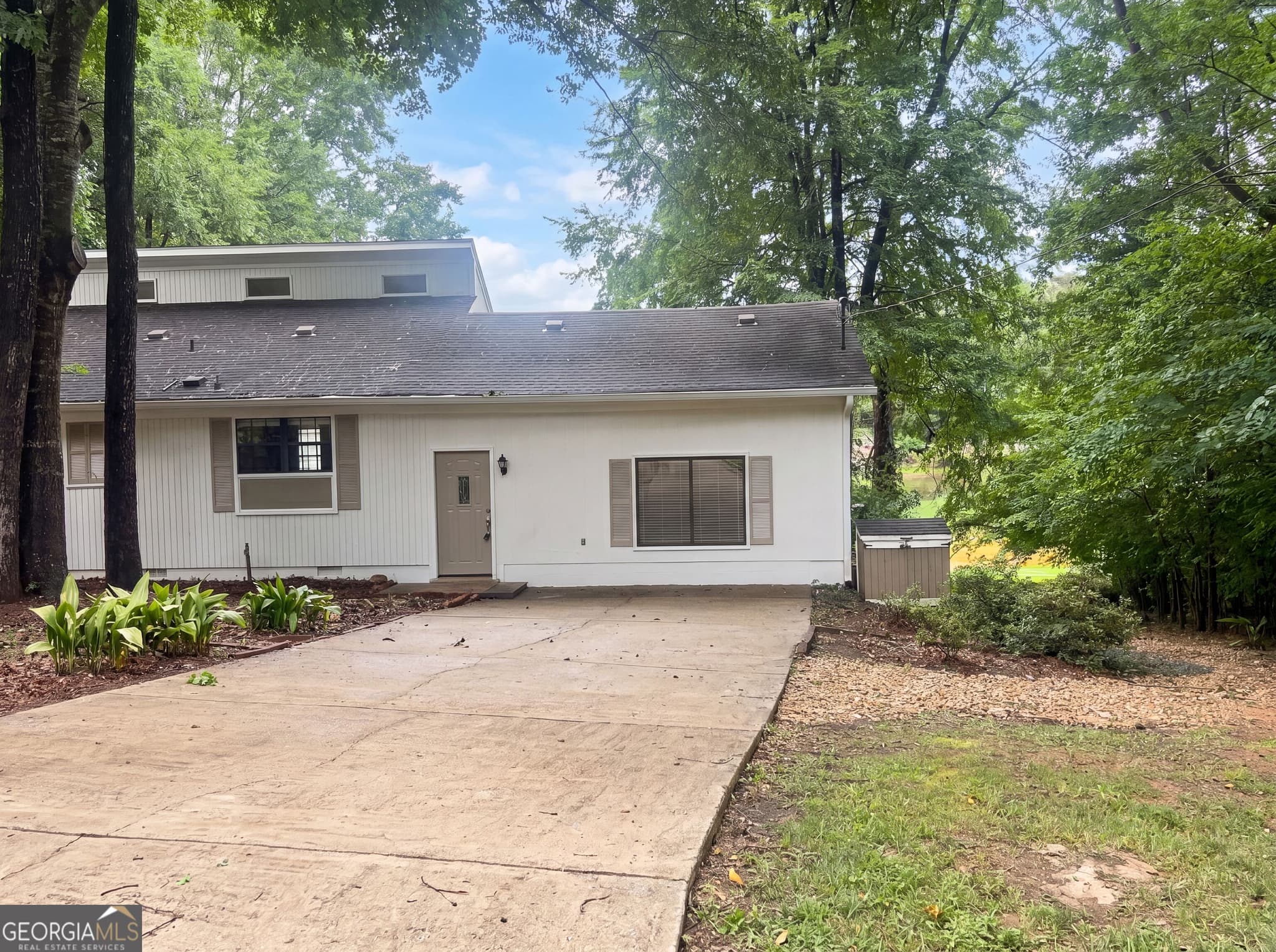 3 bedroom, 3 bathroom, 1,585 sq ft single family residence for sale at 120 Bay Court, Eatonton, GA 31024 — photo 5