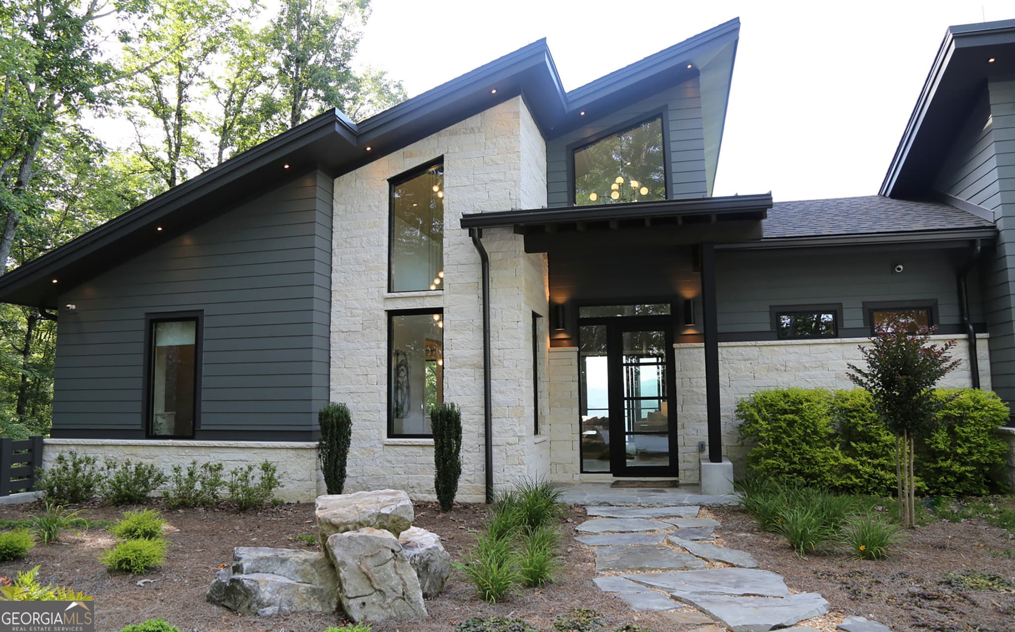 6 bedroom, 4.5 bathroom, 3,732 sq ft single family residence for sale at 377 Charmont Drive, Tiger, GA 30576 — photo 3