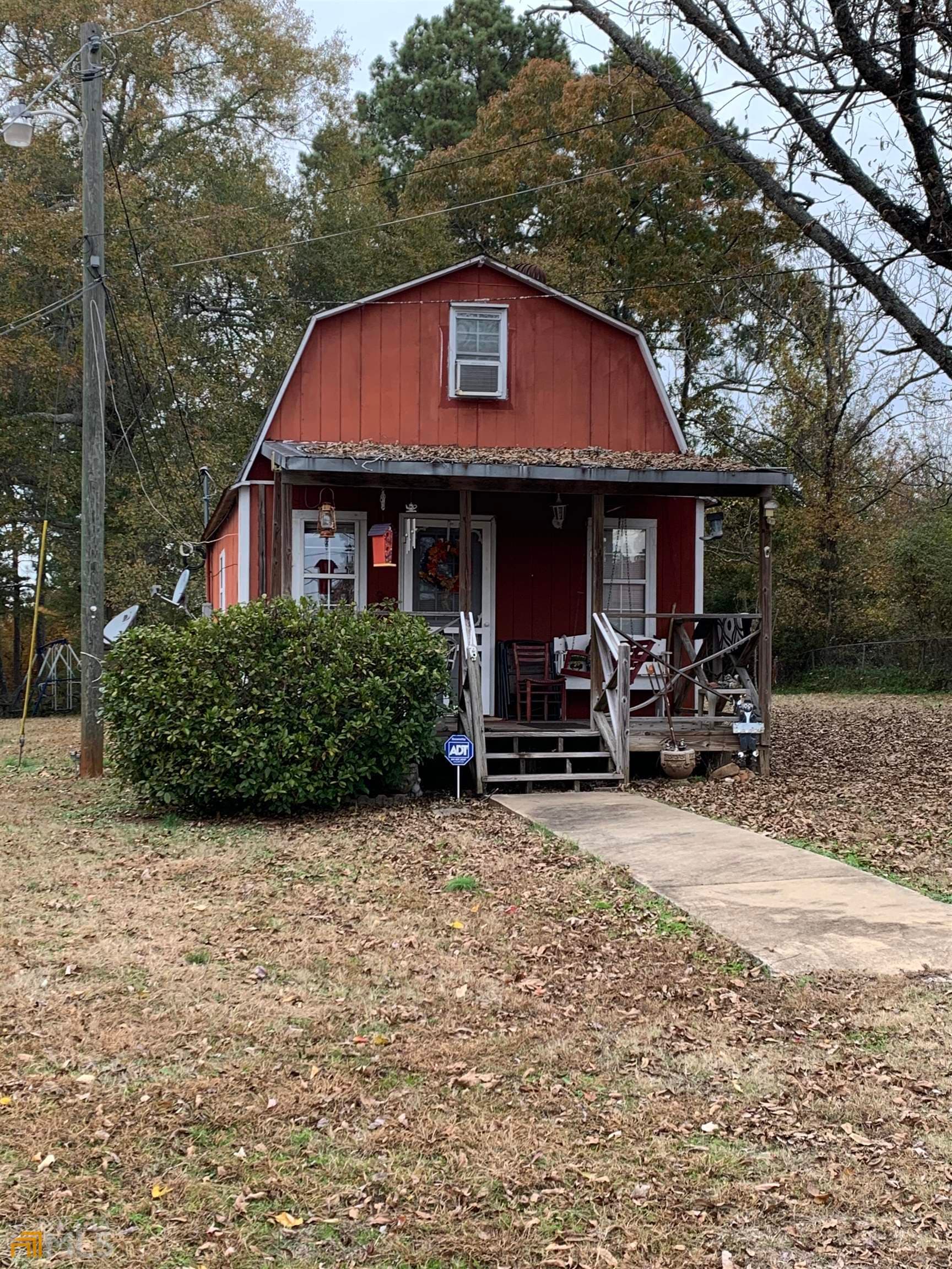 3 bedroom, 2 bathroom single family residence for sale at 10142 Washington Street, Covington, GA 30014 — photo 4