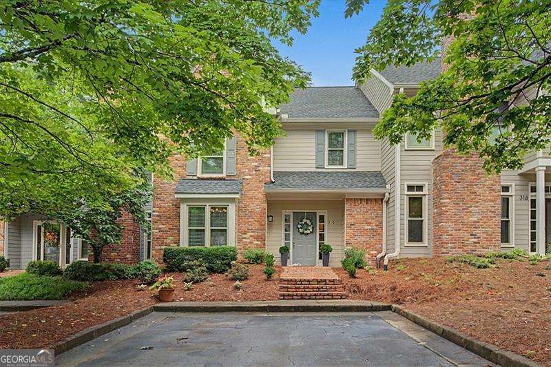 2 bedroom, 2.5 bathroom, 1,690 sq ft townhouse sold at 316 River Glen Drive, Roswell, GA 30075