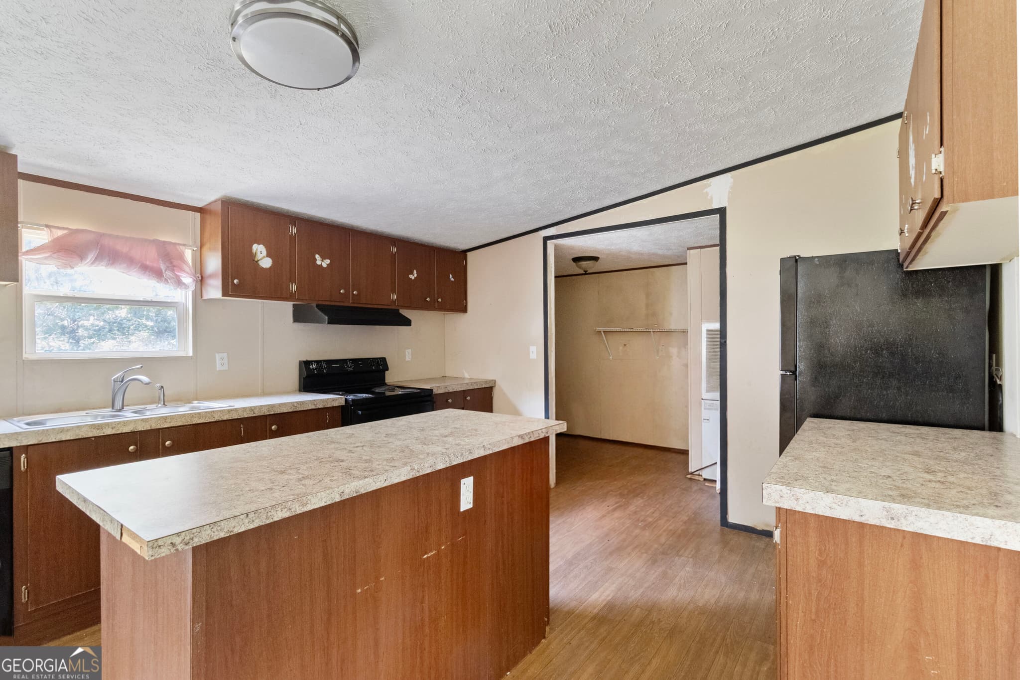 4 bedroom, 2 bathroom, 2,016 sq ft manufactured home,single family residence for sale at 111 Indian Village Drive, Maysville, GA 30558 — photo 9