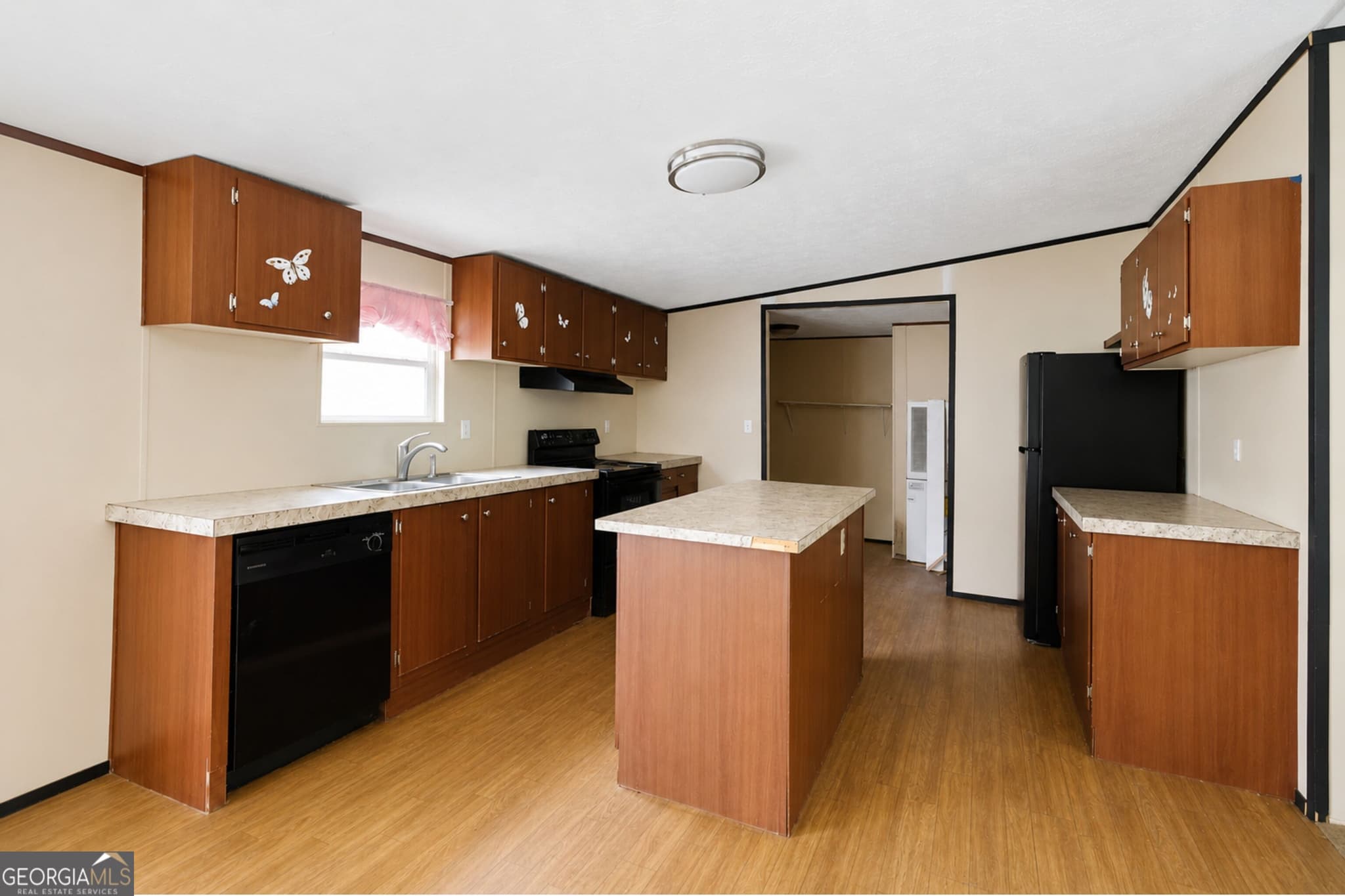4 bedroom, 2 bathroom, 2,016 sq ft manufactured home,single family residence for sale at 111 Indian Village Drive, Maysville, GA 30558 — photo 8